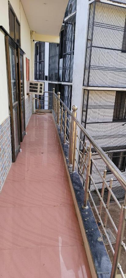 Hotel Shri Ram Bhavan Ayodhya Ngoại thất bức ảnh