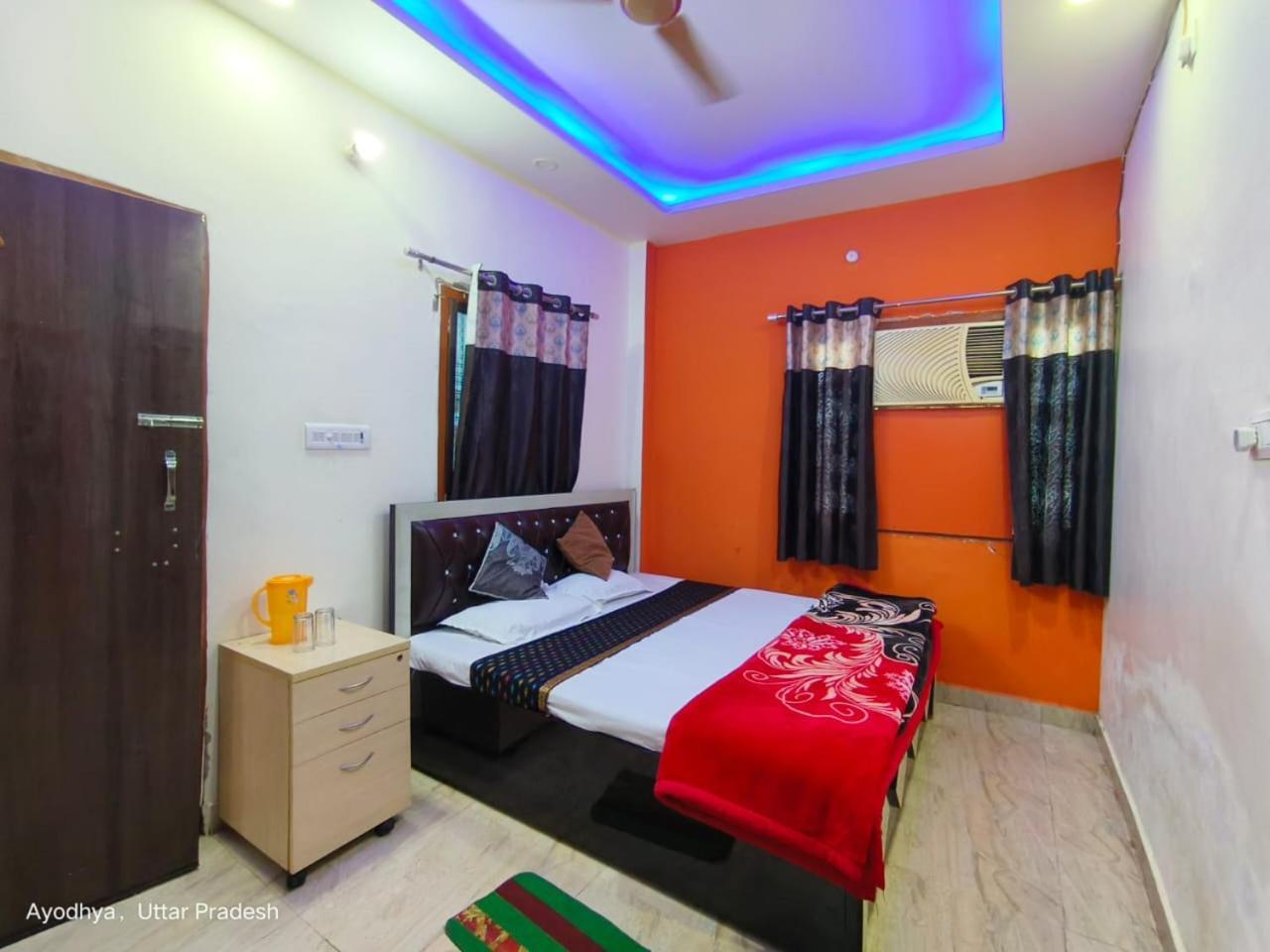 Hotel Shri Ram Bhavan Ayodhya Ngoại thất bức ảnh