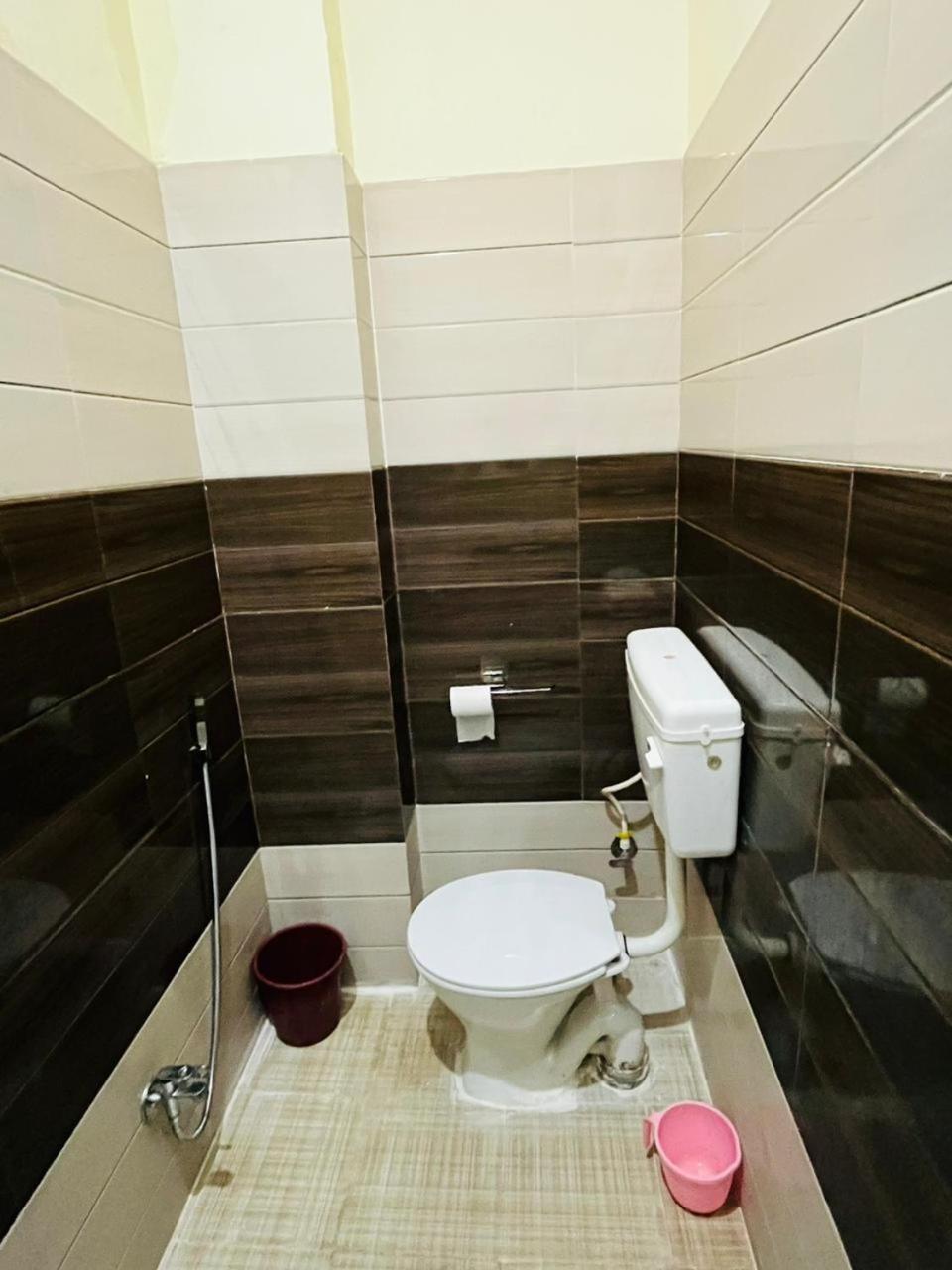 Hotel Shri Ram Bhavan Ayodhya Ngoại thất bức ảnh