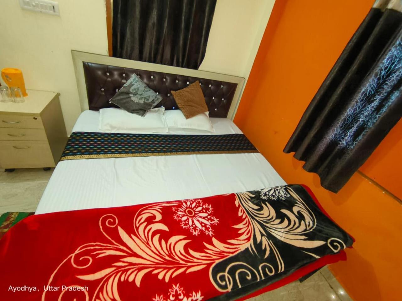 Hotel Shri Ram Bhavan Ayodhya Ngoại thất bức ảnh