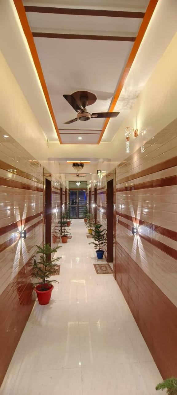 Hotel Shri Ram Bhavan Ayodhya Ngoại thất bức ảnh