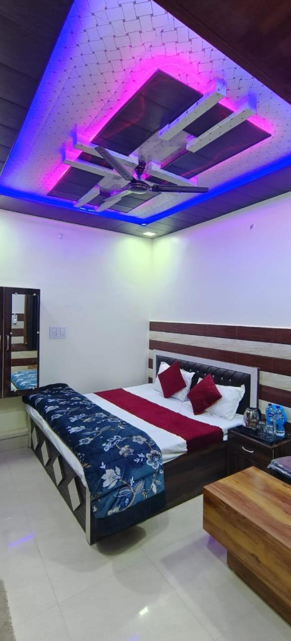 Hotel Shri Ram Bhavan Ayodhya Ngoại thất bức ảnh